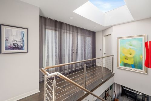 2056 Lincoln Ave, Chicago IL 60659-2314 exterior