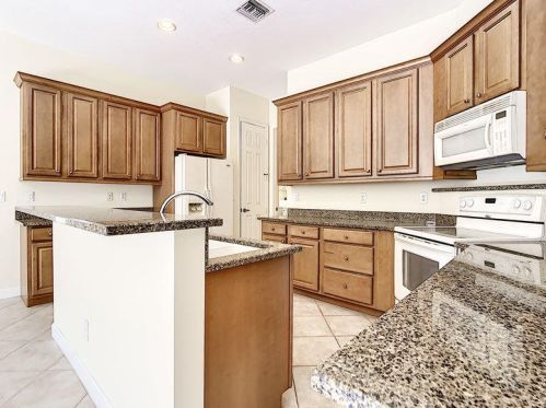 7116 Maidstone Dr, Fort Pierce FL 34986-3346 exterior