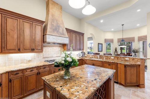 29130 Marcello, Naples FL 34110-2777 exterior