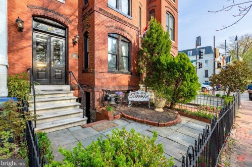 203 3 St, Washington DC 20003-1903 exterior