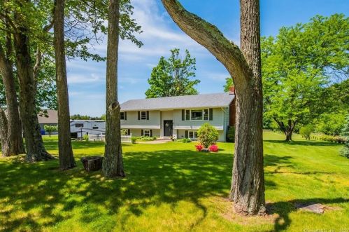 54 Kibbe Rd, Ellington CT 06029-2511 exterior