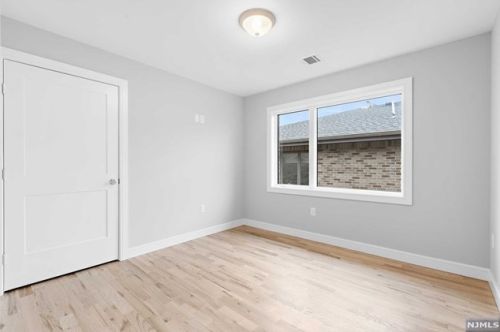 55 Knox Ave, Cliffside Park NJ 07010-3102 exterior