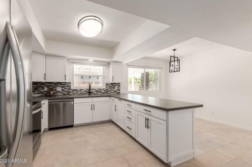 6501 2nd St, Phoenix AZ 85022-1005 exterior