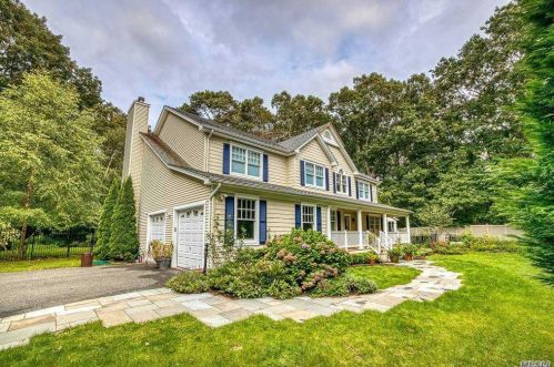 112 Eddy Dr, Huntington Station, NY 11746-4709