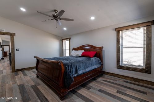 39510 12th St, Phoenix AZ  85086-7336 exterior