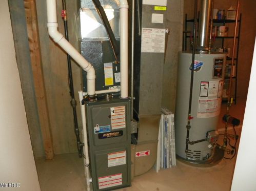 2582 Falcon Pointe Dr, Grand Rapids MI 49534-7555 exterior