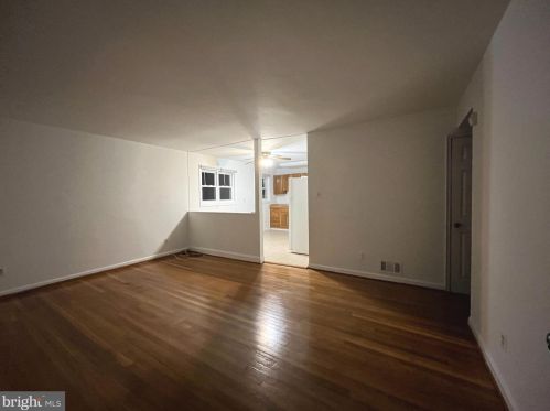 13103 Hallet Ct, Rockville MD  20853-3242 exterior