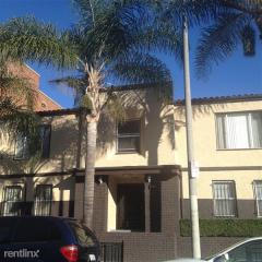 724 Gramercy Pl, Los Angeles CA  90005-3165 exterior