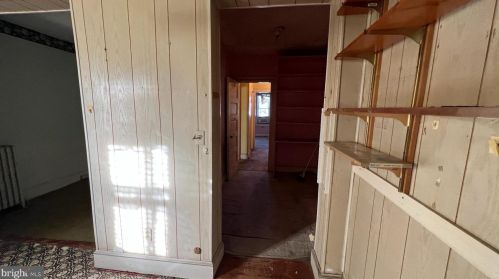 225 Cromwell Ter, Washington DC 20002-1029 exterior