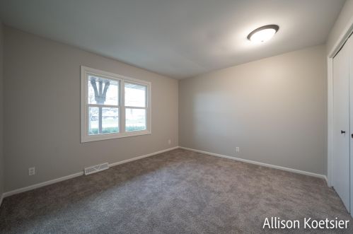 4301 36th St, Grand Rapids MI 49512-1947 exterior