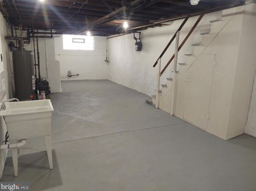 616 Godfrey Ave, Philadelphia PA 19126-3834 exterior