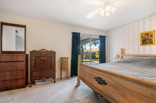 4026 Christy Dr, Phoenix AZ 85028-3108 exterior