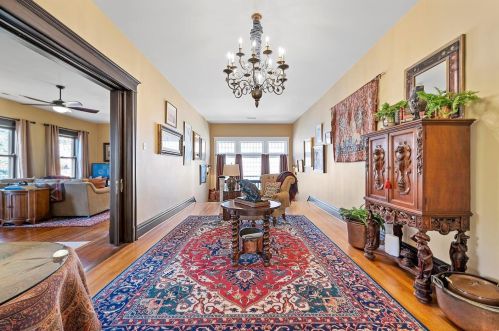 36 Portland Pl, Saint Louis MO 63108-1242 exterior