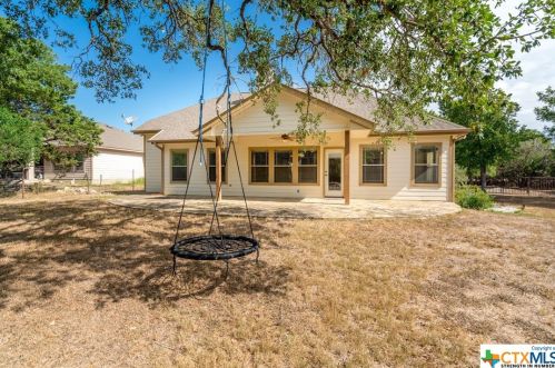 578 Winding River Ln, Spring Branch TX 78070-6382 exterior