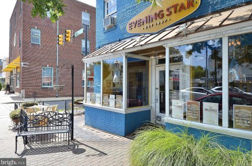 300 Mount Vernon Ave, Alexandria VA  22301-2232 exterior