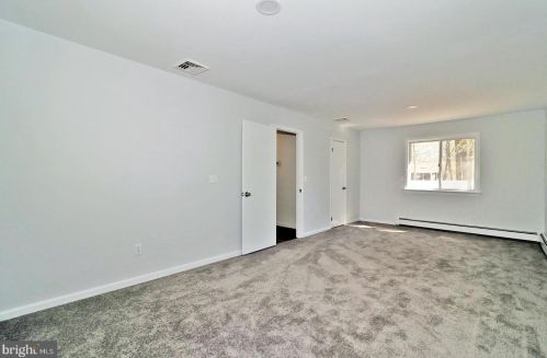 405 Conifer Dr, Lacey NJ  08731-1925 exterior