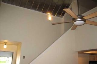 2207 5th St, Austin TX  78704-4633 exterior