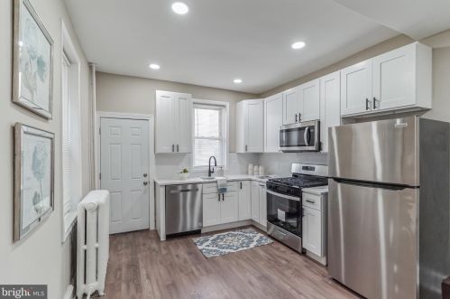 4035 8th St, Philadelphia PA  19140-2233 exterior