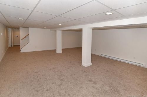 18 Westerly Dr, Enfield CT 06082-4031 exterior