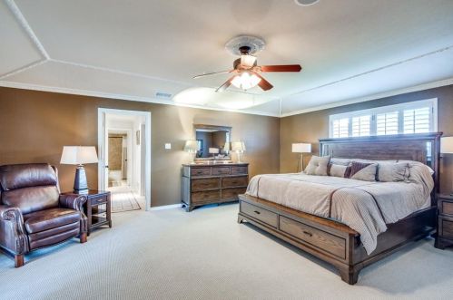 10727 Cox Ln, Dallas TX 75229-5211 exterior