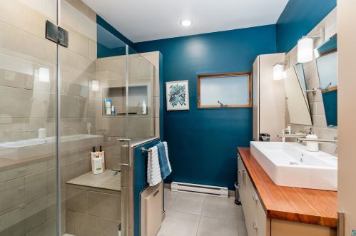 6649 Is Bch Dr, Duluth MN 55803-9379 exterior