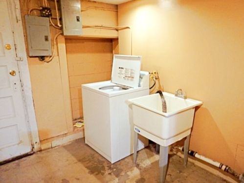 4417 Gladys Ave, Chicago IL 60624-2620 exterior