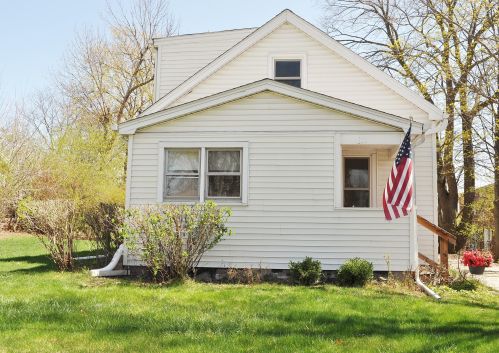 3764 84th St, Milwaukee WI  53228-1704 exterior