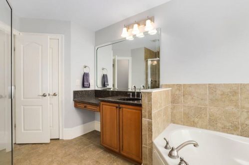 2674 Derby Walk, Atlanta GA 30319-3657 exterior