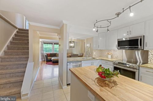 1615 10 St, Arlington VA 22204-4768 exterior