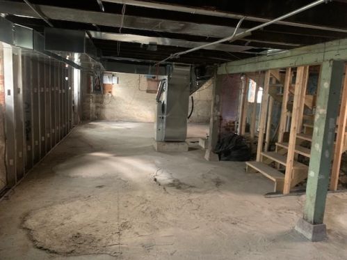 8412 Peoria St, Chicago IL 60609-6134 exterior