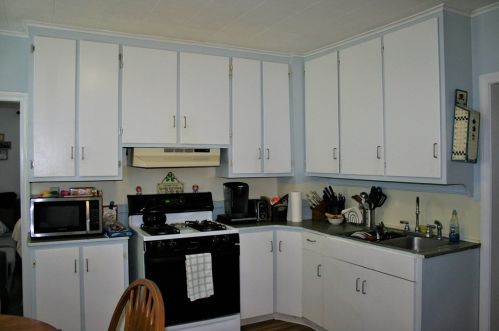 83 Baldwin St, West Springfield, MA 01089-3705