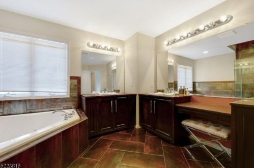 118 Independence Trl, Paterson NJ 07512-2808 exterior