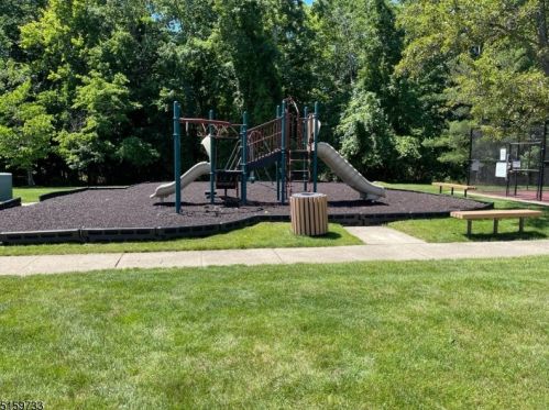 19 Heritage Way, Rockaway NJ 07866-4820 exterior