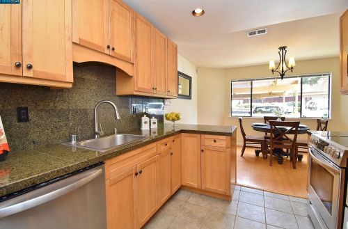 5075 Valley Crest Dr, Concord, CA 94521-4916