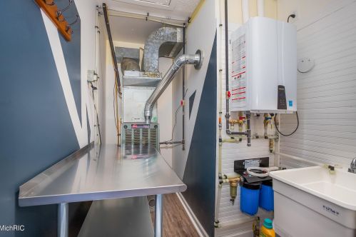 726 Edison St, Kalamazoo MI  49004-3414 exterior