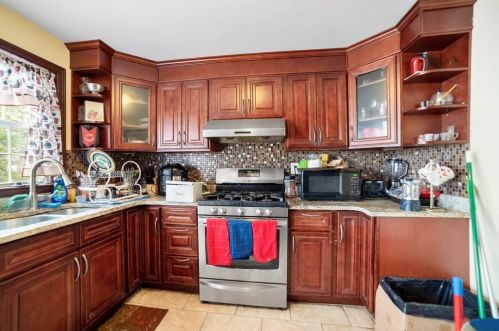 114 Everett St, Quincy MA  02170-1306 exterior