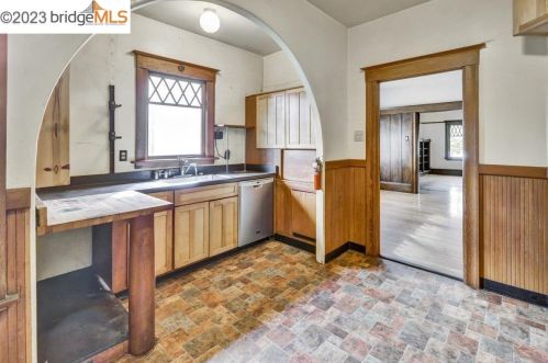 2133 Essex St, Berkeley CA 94705-1814 exterior