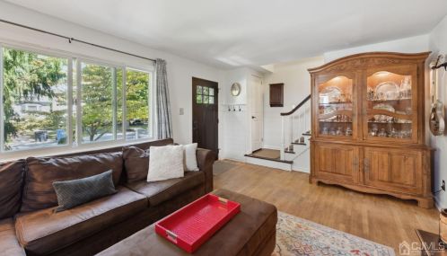 127 Woodbridge Ave, Metuchen NJ 08840-2030 exterior