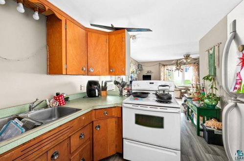 2312 10 St, Duluth MN 55806-1237 exterior