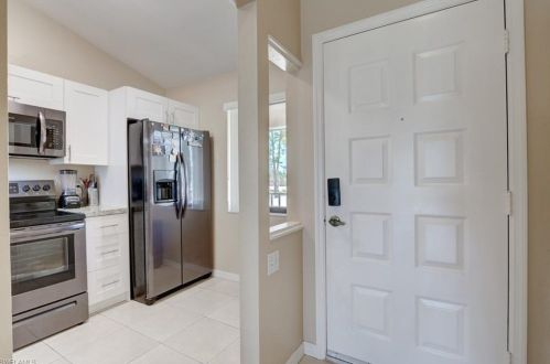 5825 Rattlesnake Hammock Rd, Naples FL 34113-3568 exterior