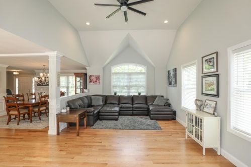 62 Hoit Rd, Concord NH  03301-1804 exterior