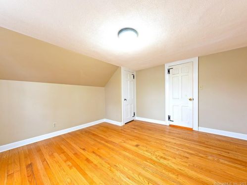 108 Harding St, New Britain CT 06052-1607 exterior