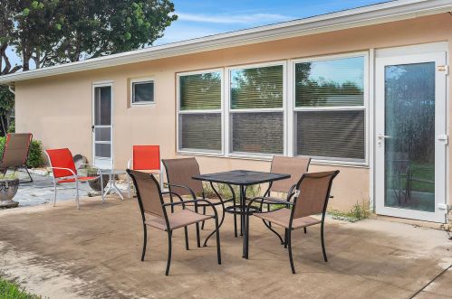 160 High Point Blvd, Boynton Beach FL 33435-6713 exterior