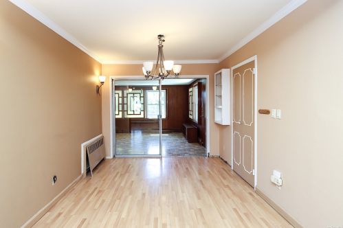 3 Cloverfield Rd, Valley Stream NY exterior