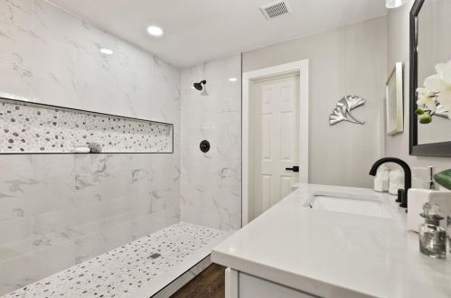 11032 Carissa Dr, Dallas TX  75218-1366 exterior