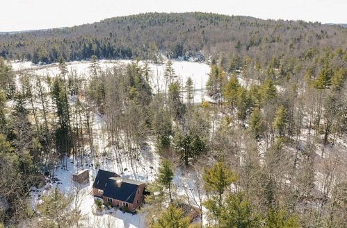 5 Clothespin Bridge Rd, Concord, NH 03303-7621