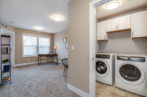 115 Logan St, Grand Rapids MI 49503-5457 exterior