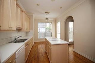 6855 Staffordshire St, Houston TX  77030-4107 exterior