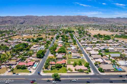 1444 Carson Rd, Phoenix AZ  85041-6711 exterior