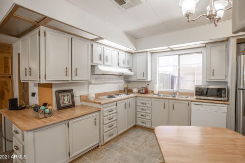 9101 Country Clb Dr, Chandler AZ 85248-6420 exterior